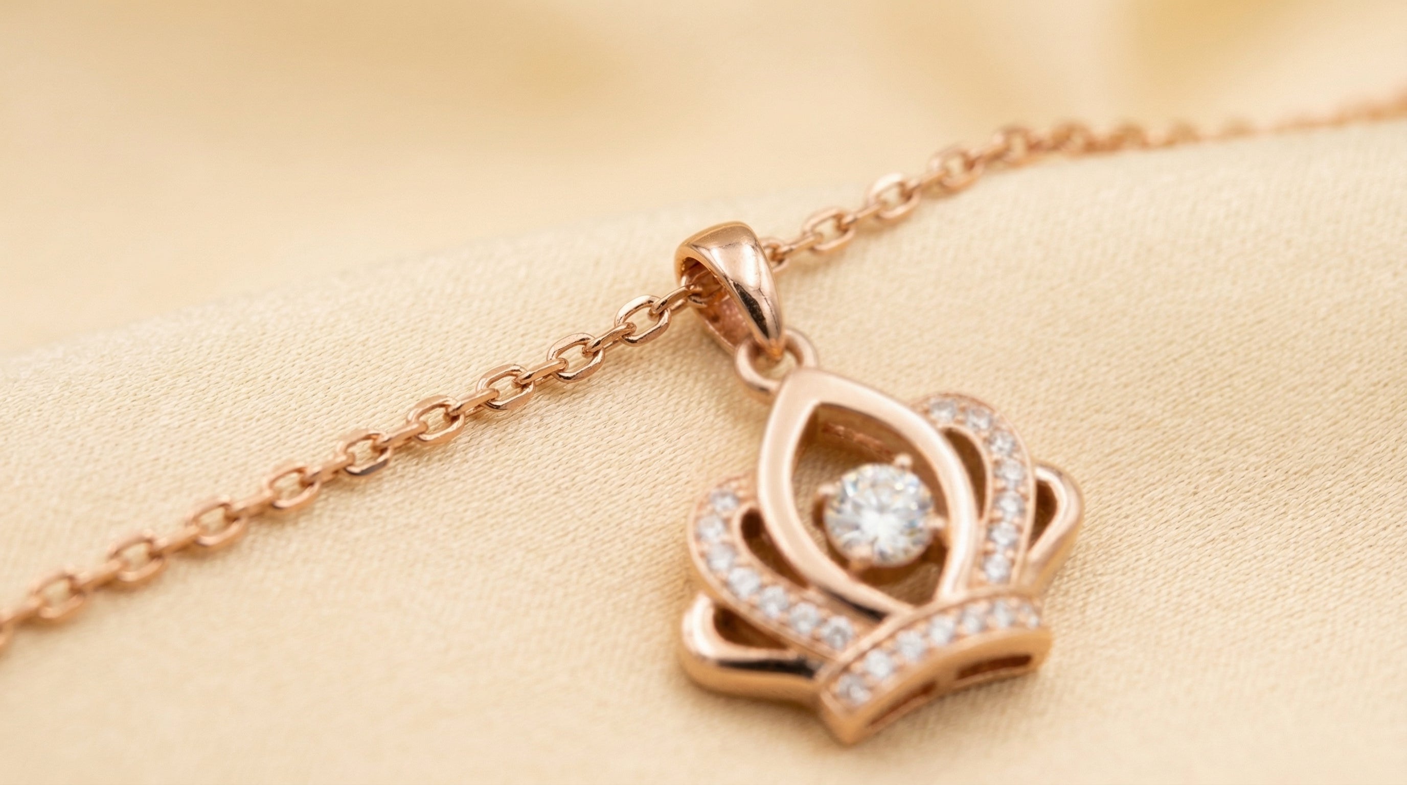 Royal Embrace Diamond Pendant